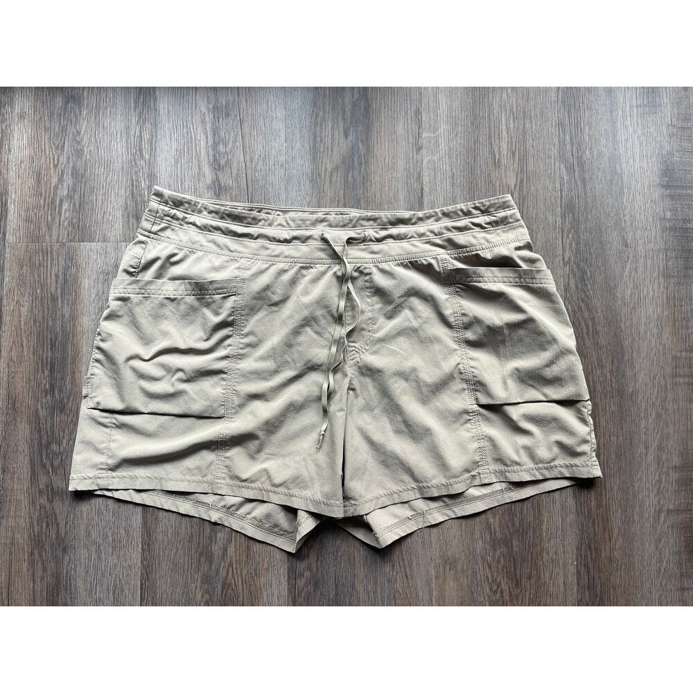 5.11 Womens Attina Shorts XL EUC Khaki
